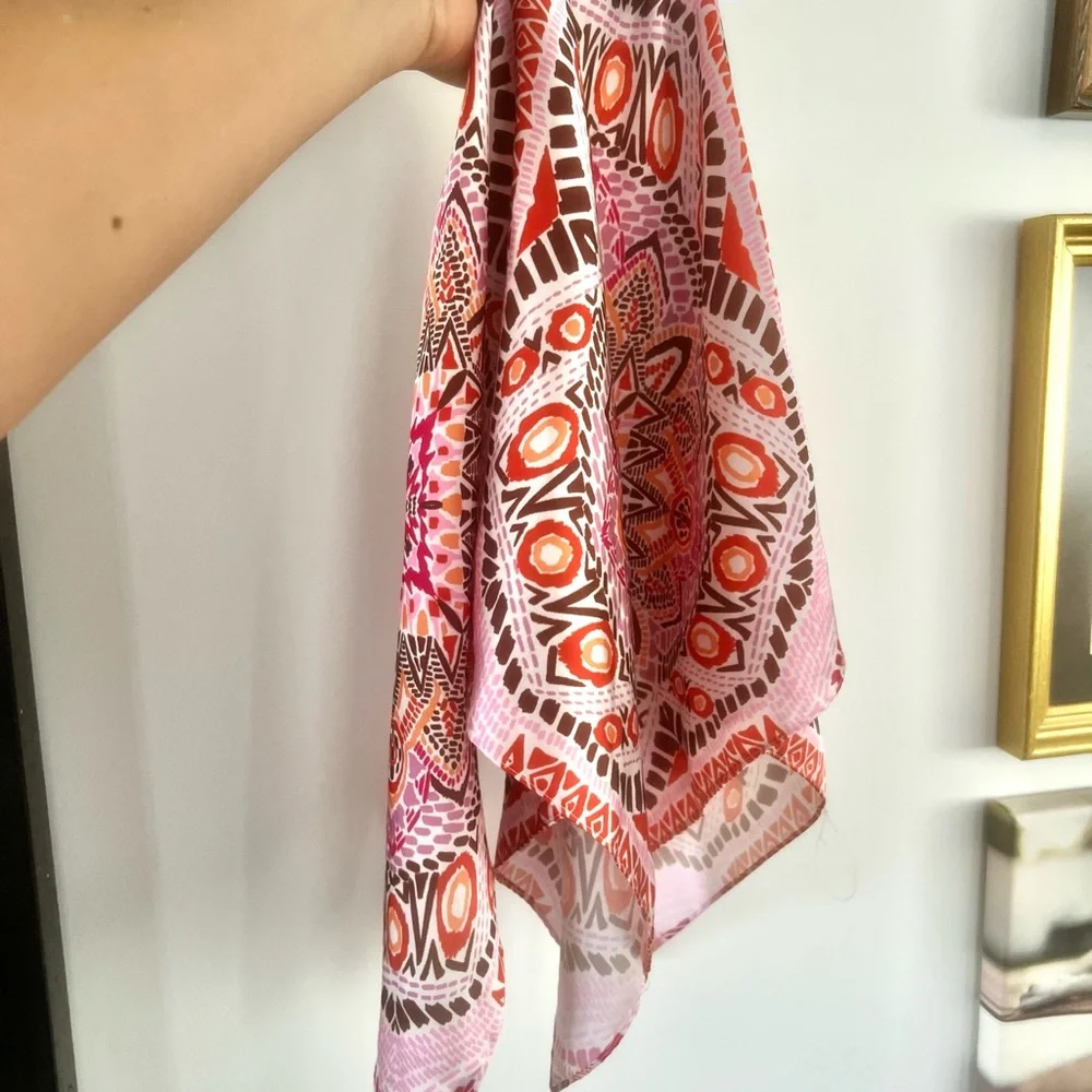 Pink mosaic print scarf